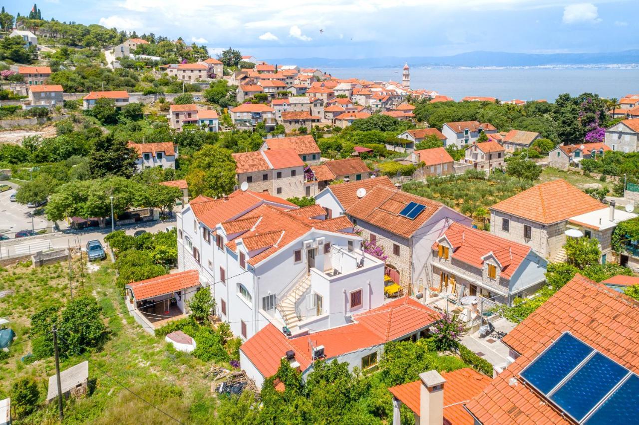Villa Dinka Sutivan Buitenkant foto